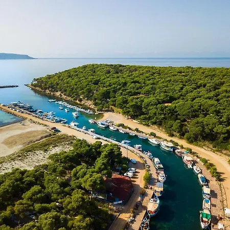 Fronte Mare Al Porticciolo Villa Porto Pino